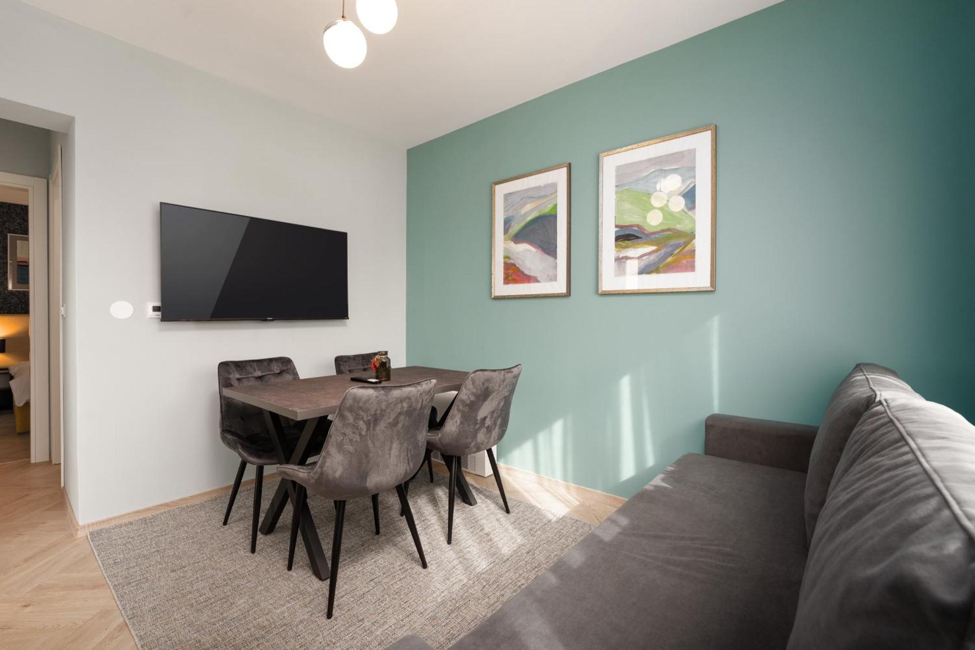 Larum Apartmens Vrsar Eksteriør billede