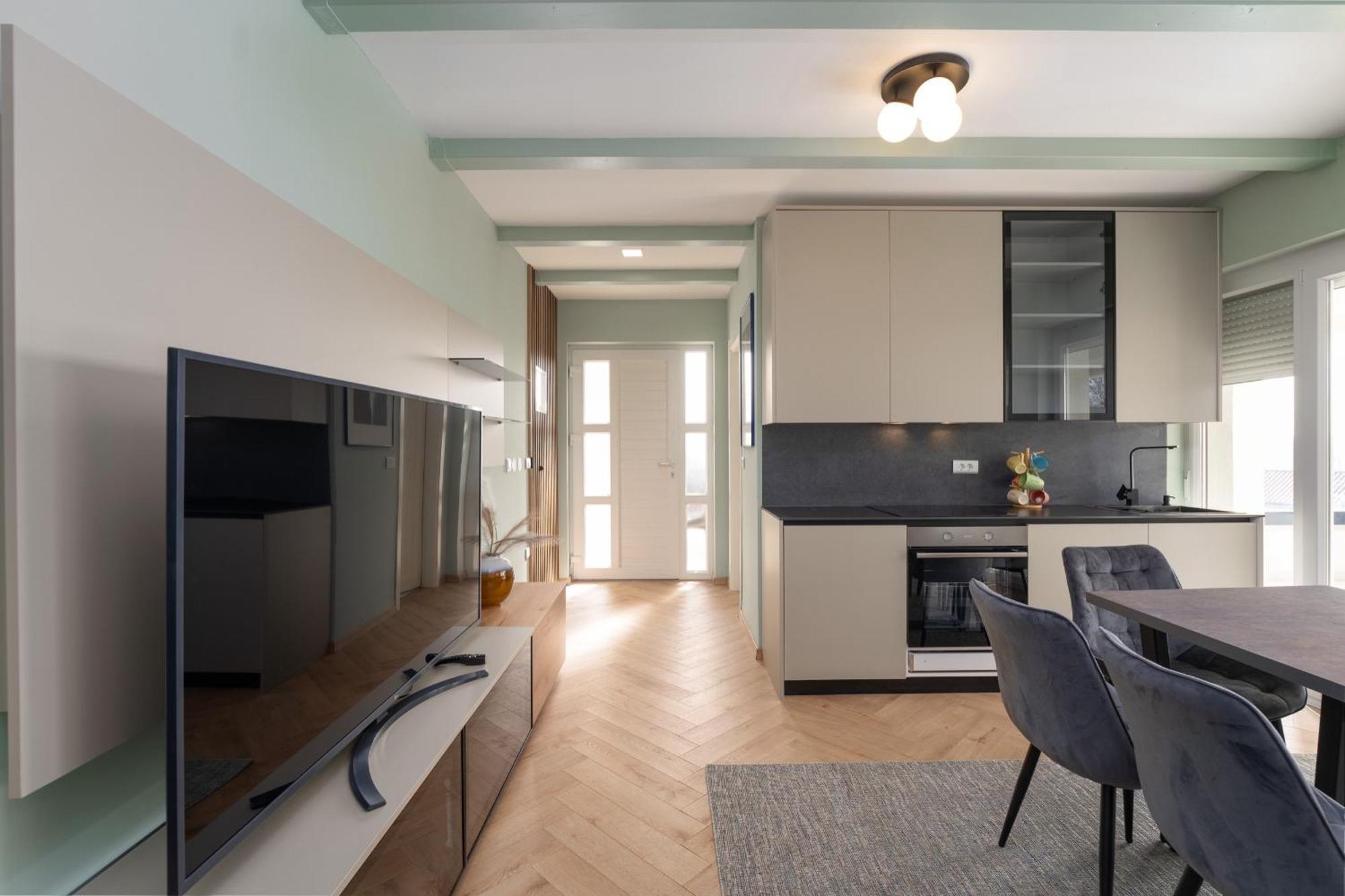 Larum Apartmens Vrsar Eksteriør billede